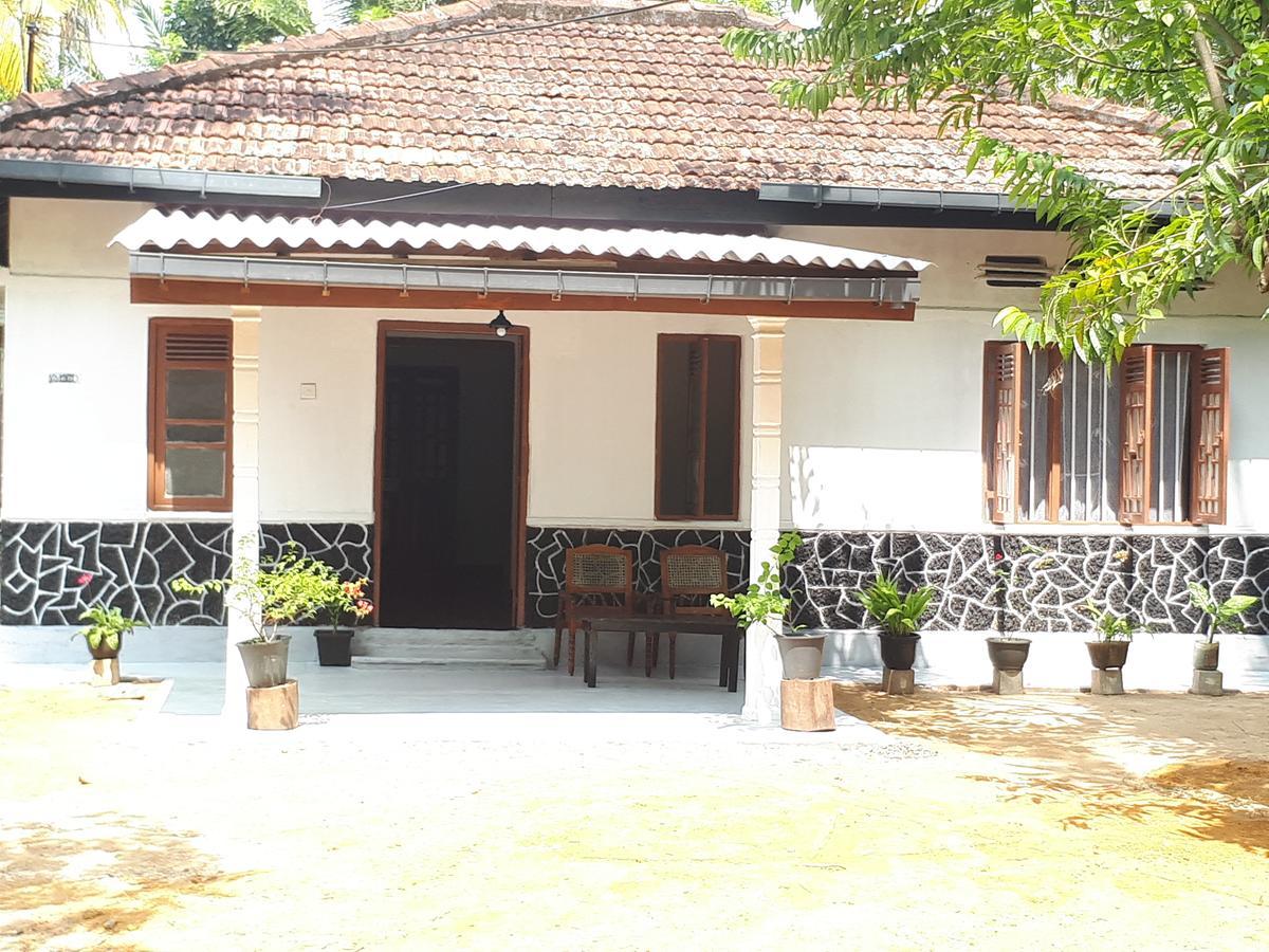 New Sam Tourist Inn Weligama Extérieur photo