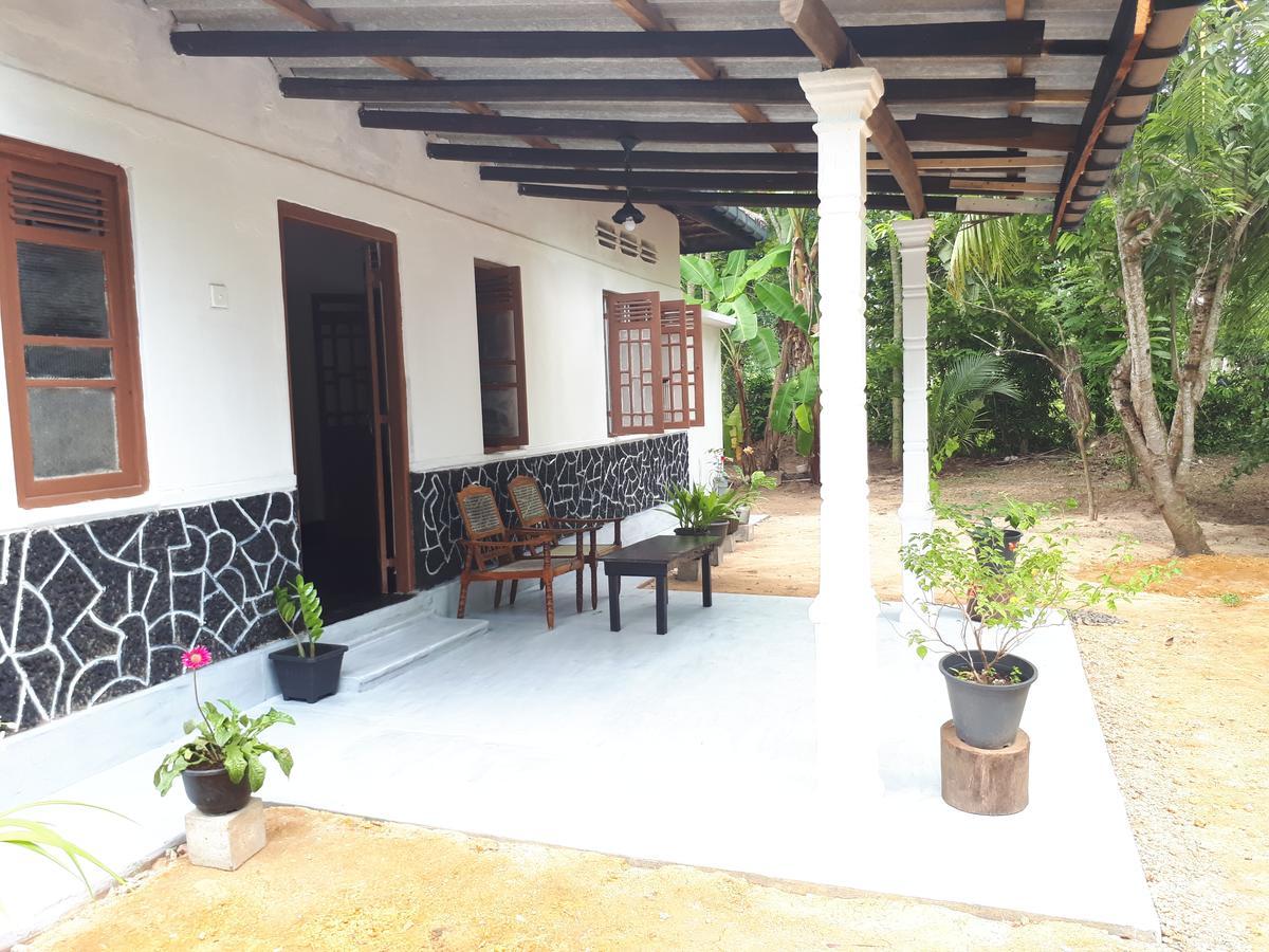 New Sam Tourist Inn Weligama Extérieur photo