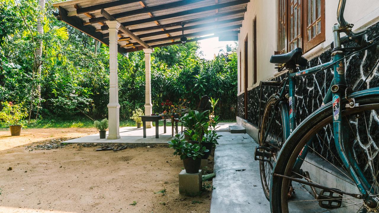 New Sam Tourist Inn Weligama Extérieur photo