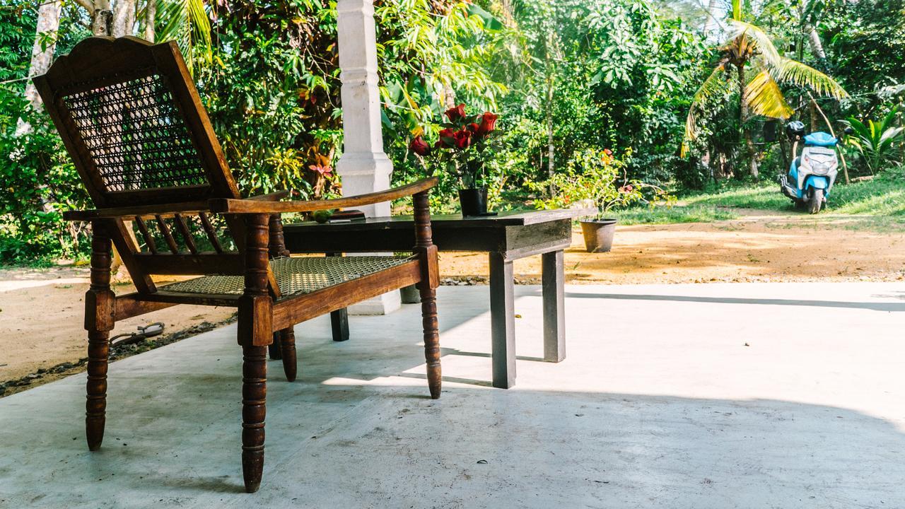 New Sam Tourist Inn Weligama Extérieur photo