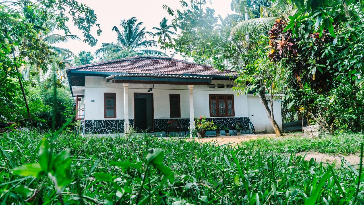 New Sam Tourist Inn Weligama Extérieur photo